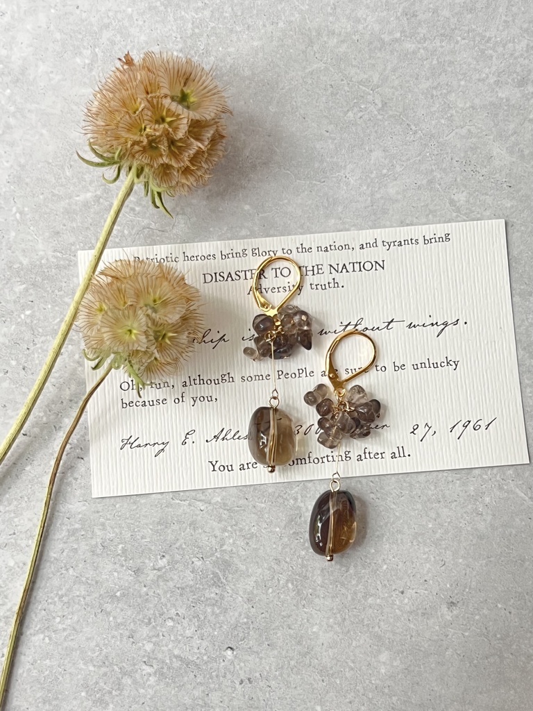 スモーキークォーツのフレンチフック