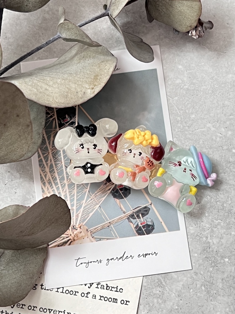 レトロアニマルのヘアクリップ