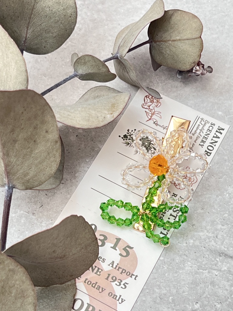 ビーズフラワーヘアクリップ