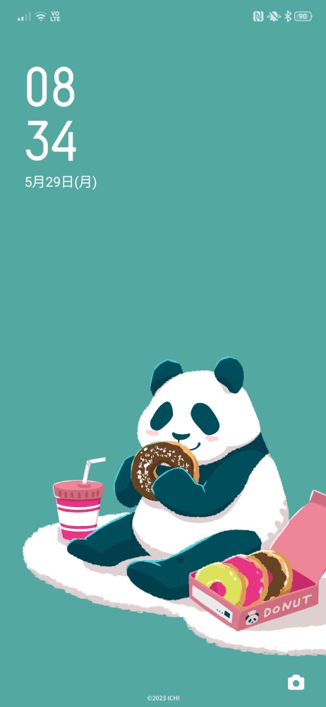 【スマホ用壁紙】ドーナツとたわむれるパンダ(絵柄2種)