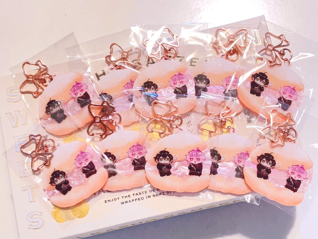 てんえどちゃんのシュークリーム型アクリルキーホルダー