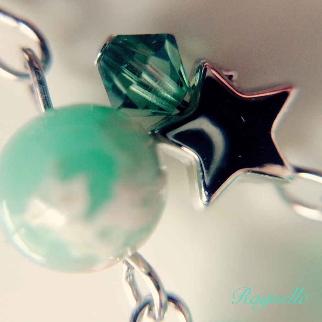 ハイエロファントグリーン☆イメージイヤリング