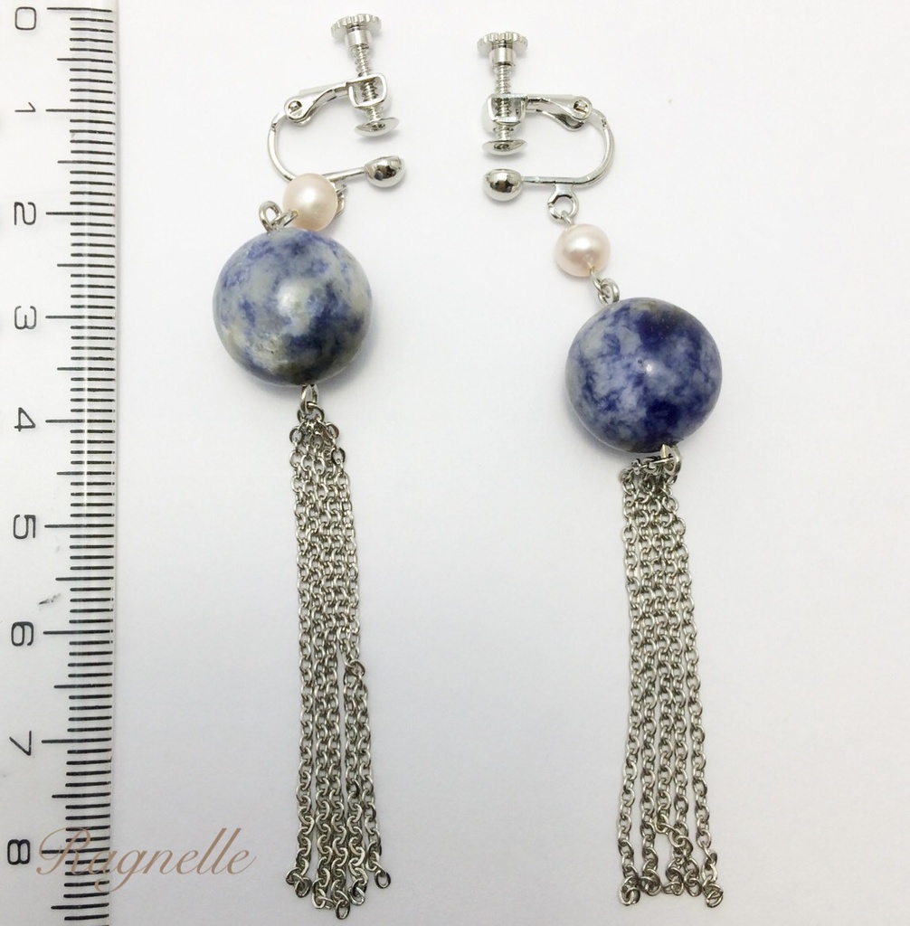 地球をめぐる流星【ソーダライトとシルバーカラーチェーンのイヤリング】