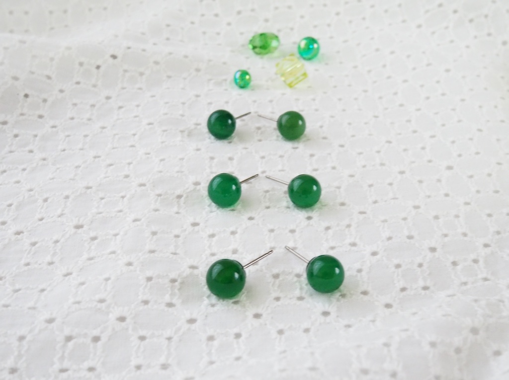 【再~販】アッシュの瞳のピアス