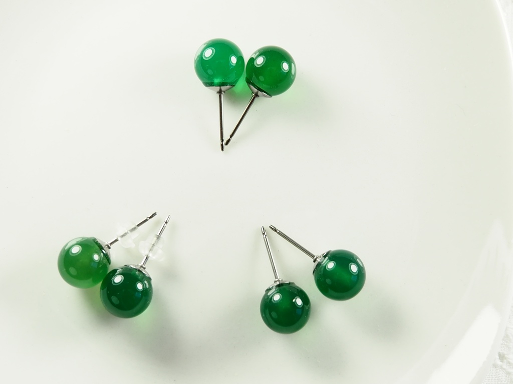 【再~販】アッシュの瞳のピアス