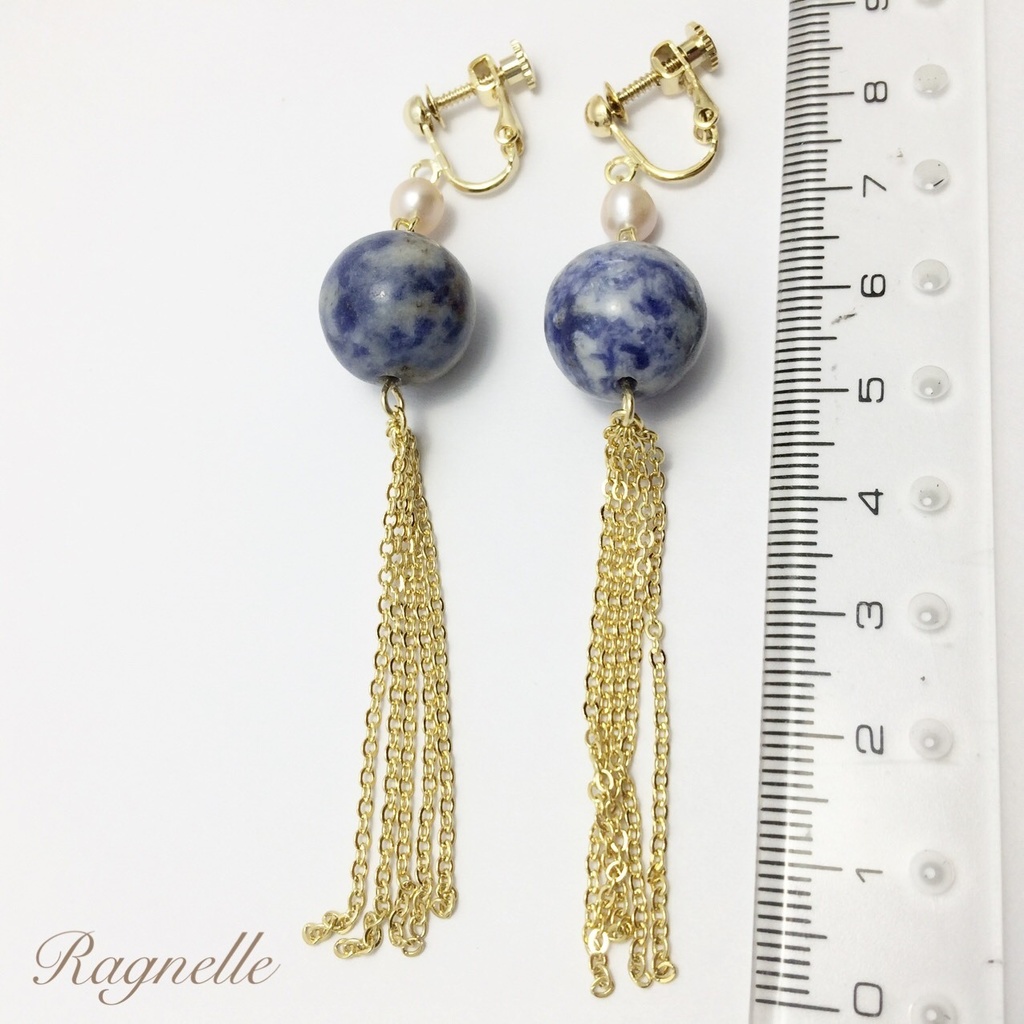 地球をめぐる流星【ソーダライトとゴールドチェーンのイヤリング】