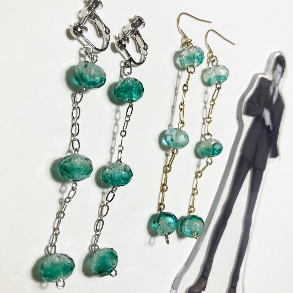 蓄光ガラスビーズイヤリング(ピアス変更可能)