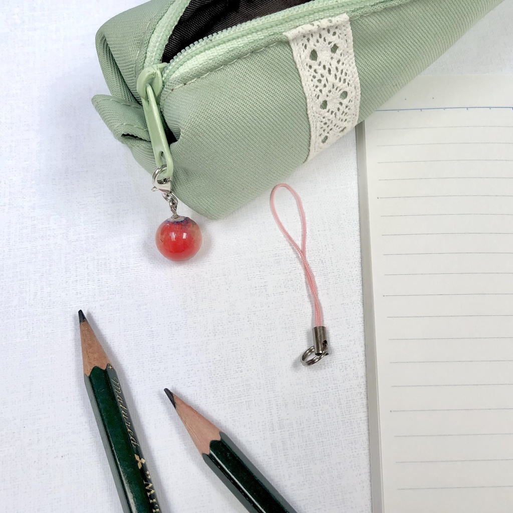 メタナイトカラーのシンプルストラップ