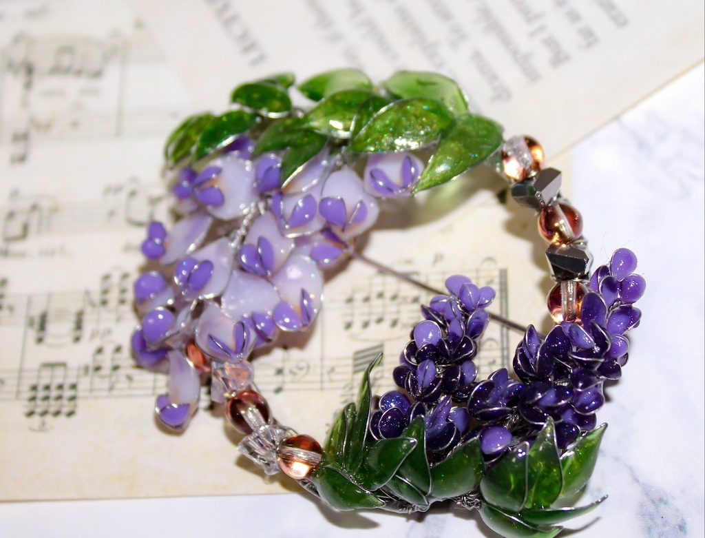 下り藤×上り藤のビッグリングブローチ