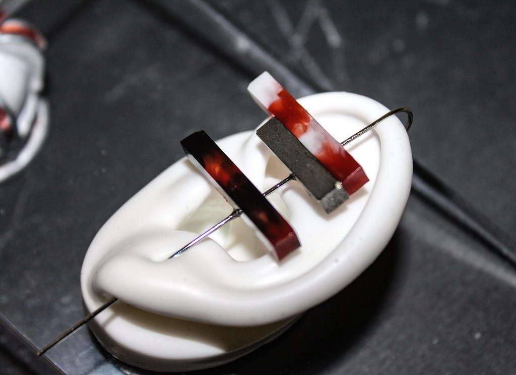 〼カラーのラップピアスA(片耳のみ)