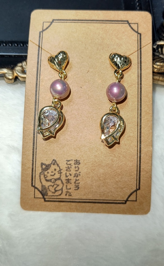 チューリップのピアス【小さめ大人ピアス】