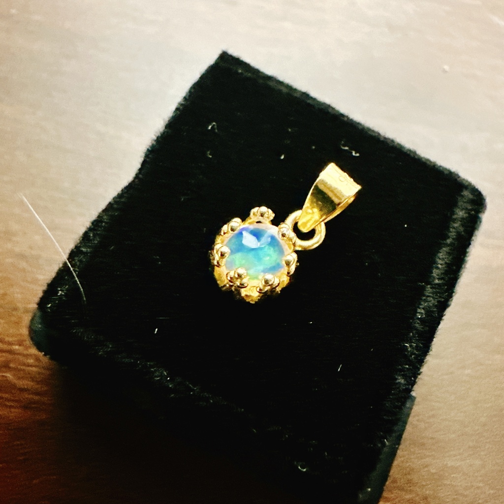 オパールトップ