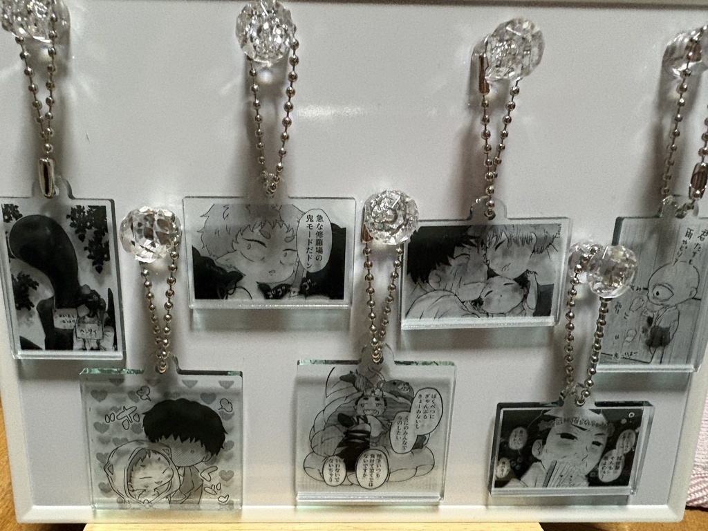 ランダムアクリルキーホルダー