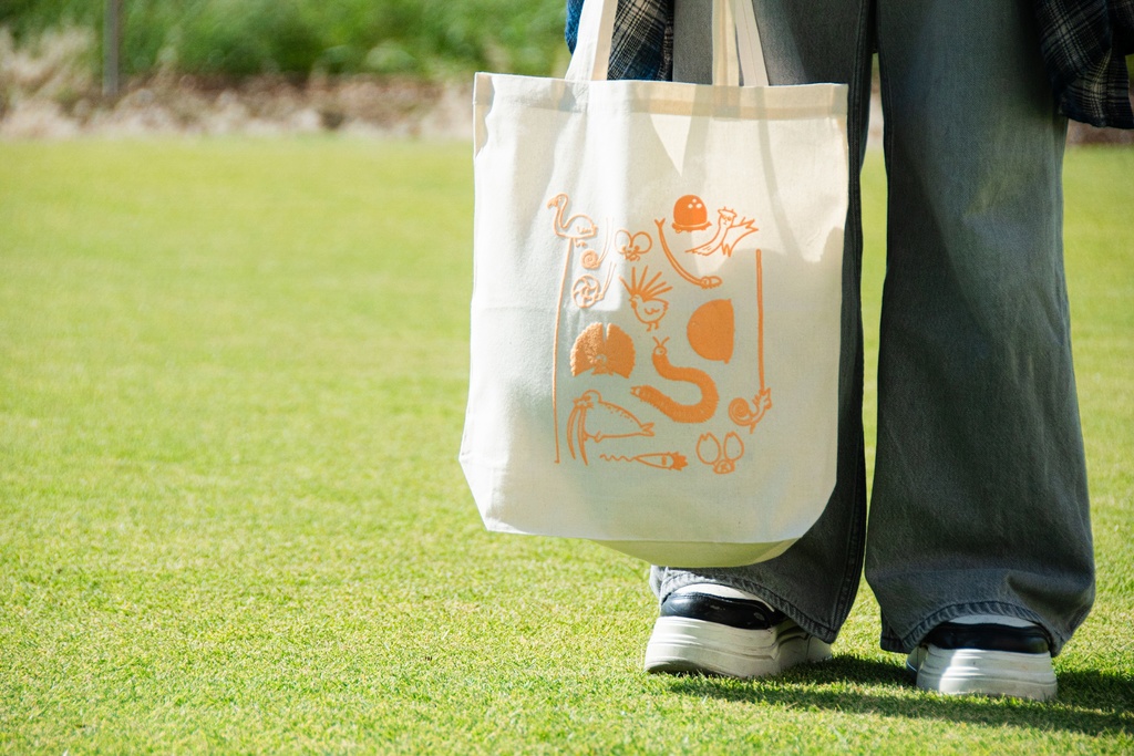 ヘンテコな動物のトートバッグ