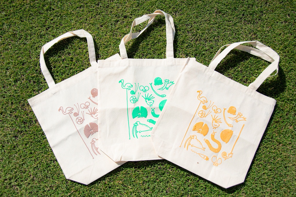 ヘンテコな動物のトートバッグ