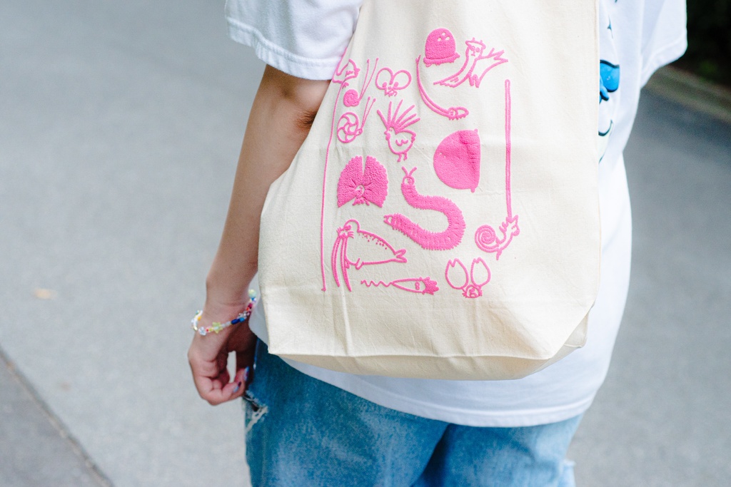 ヘンテコな動物のトートバッグ