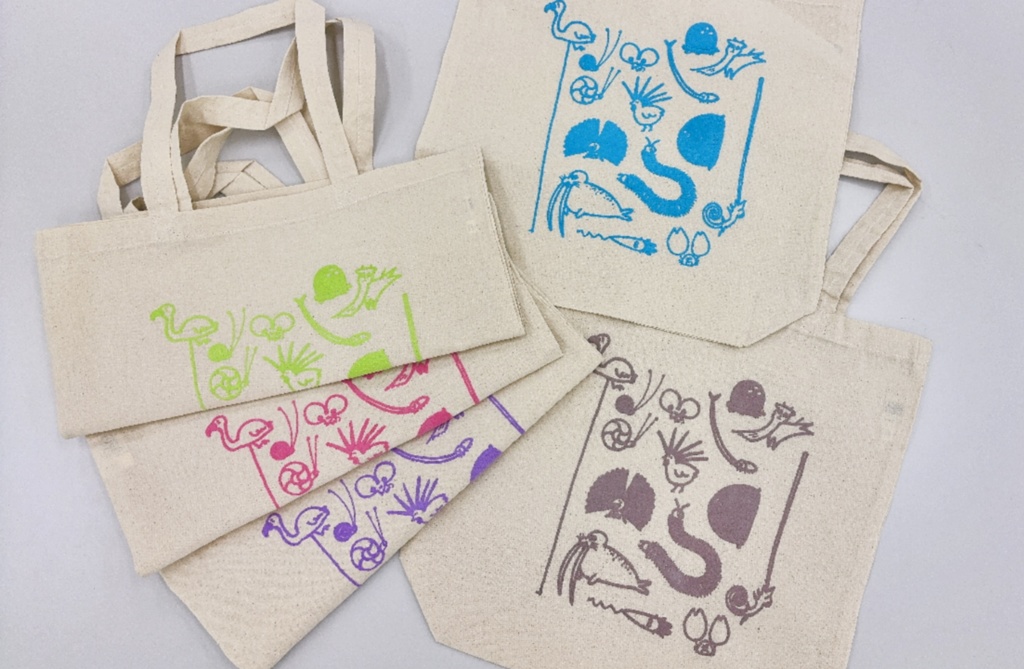 ヘンテコな動物のトートバッグ