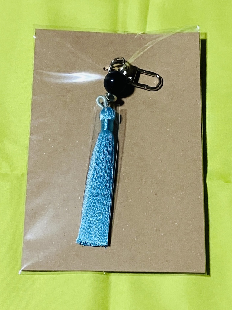 おちからジルカースのピアス イメージチャーム