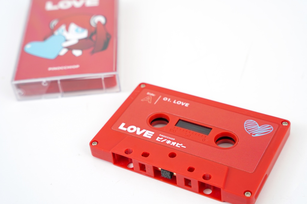 「LOVE」シングル・カセット