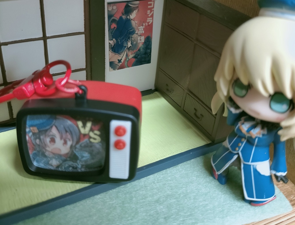 ゴジラＶＳ高雄　光るＴＶ型キーホルダー