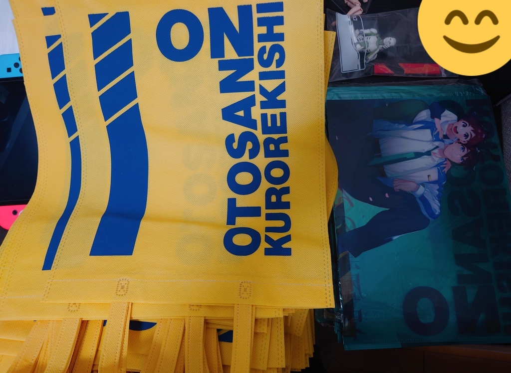 進化トートバッグとクリアファイル