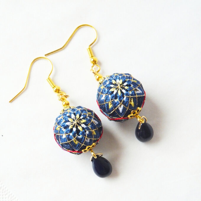 加賀てまり 三日月宗近モチーフ*手毬耳飾り