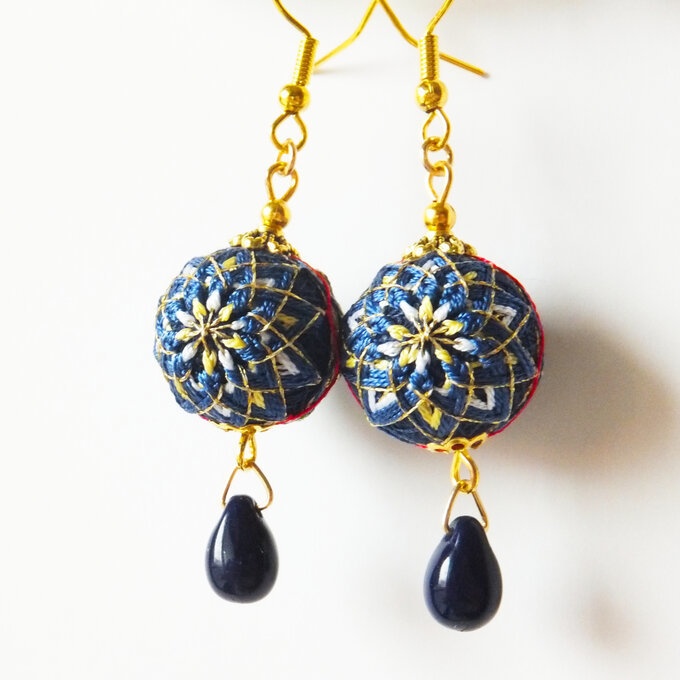 加賀てまり 三日月宗近モチーフ*手毬耳飾り