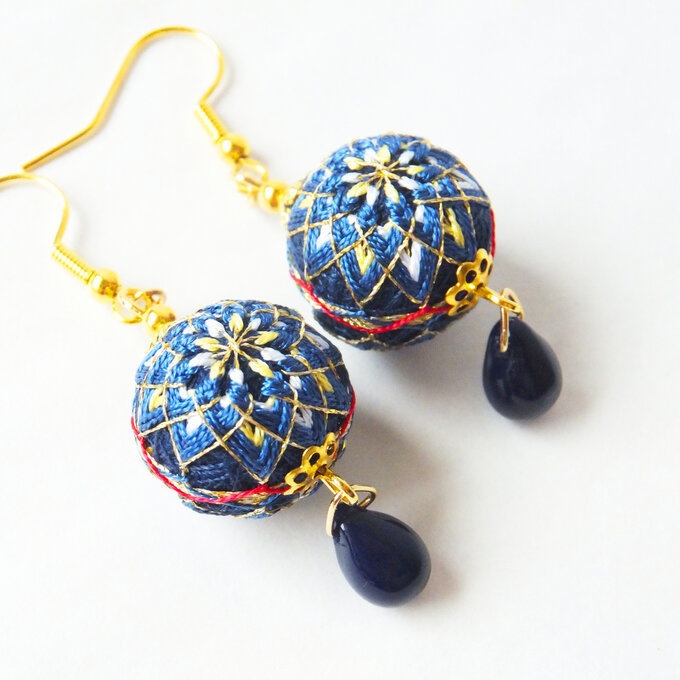 加賀てまり 三日月宗近モチーフ*手毬耳飾り