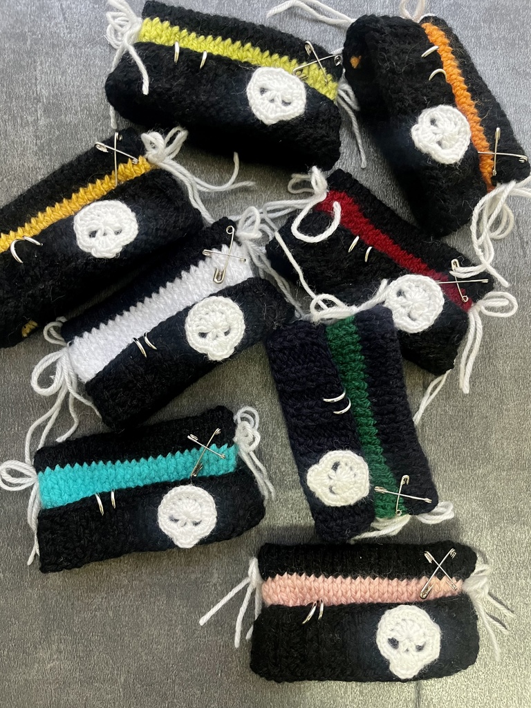 【赤】ドクロ付き猫耳ニット帽【ちびぐるみ用】