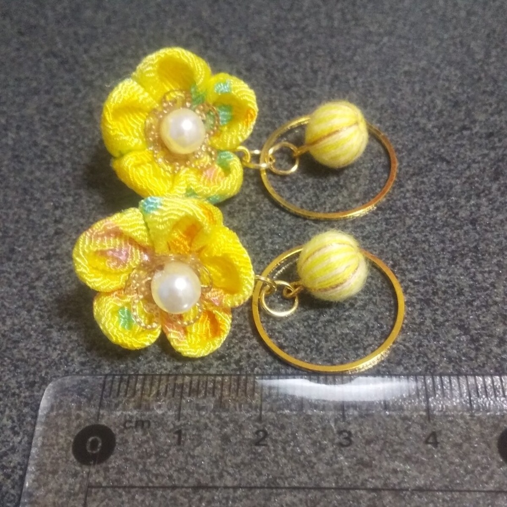 * fiore * * bright yellow * 【ピアスのみ】