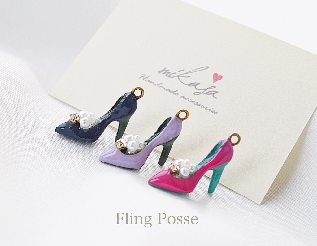 🎤 ヒール👠イメージキーホルダー