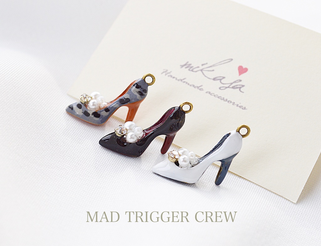 🎤 ヒール👠イメージキーホルダー