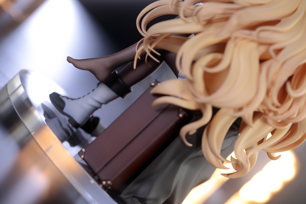 ニヤニヤ教授 1/7スケール ガレージキット