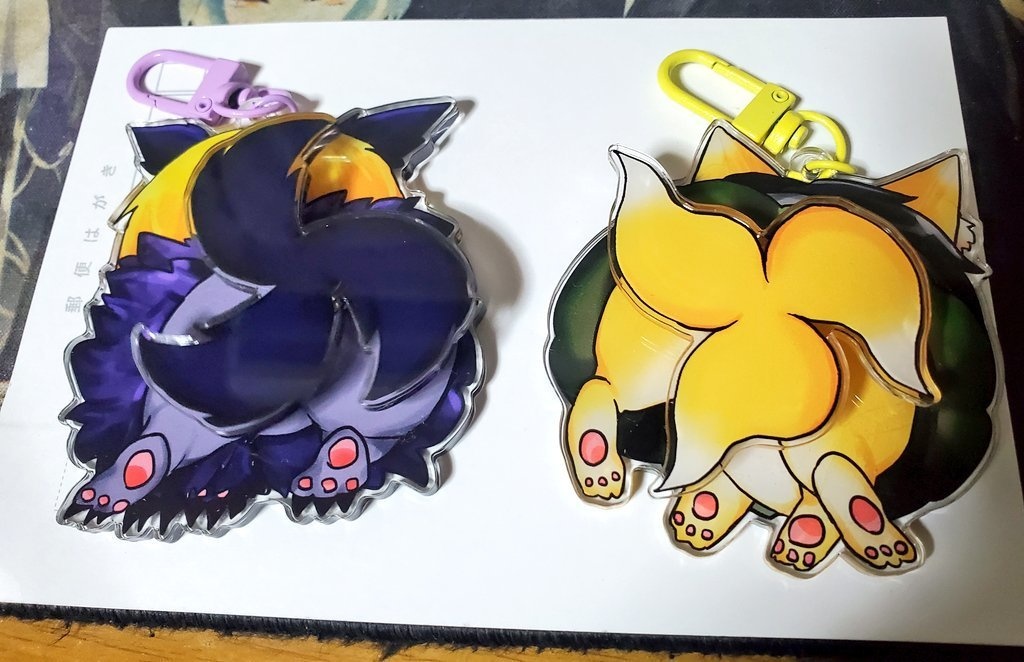 【アクリルキーホルダー】おきつねイサン・おおかみドンキホーテ【ぐるぐるしっぽ】