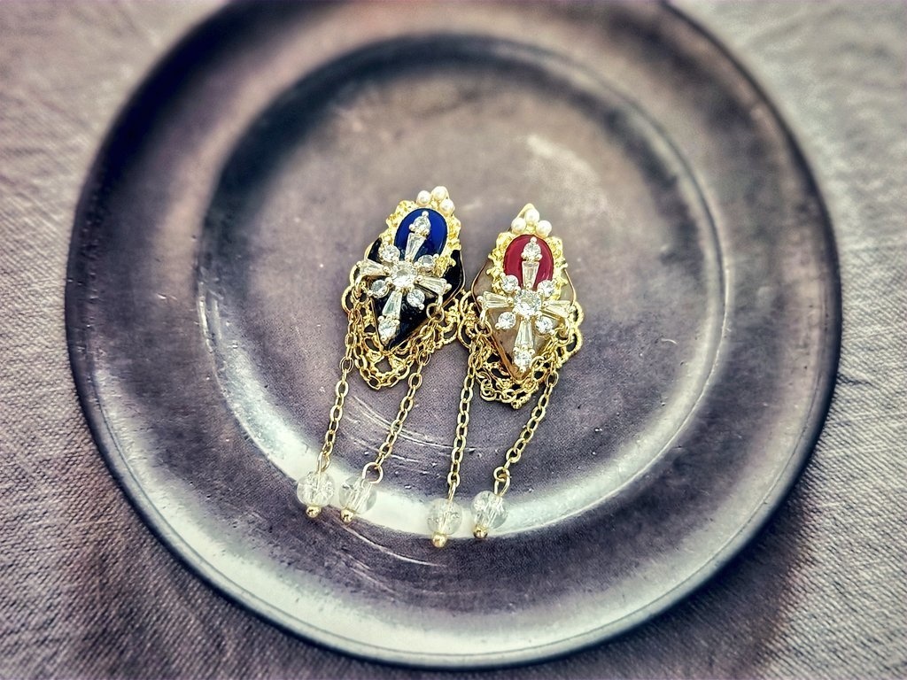 SALE始めました! 非公式 第五人格 白黒無常 タッセルイヤリング