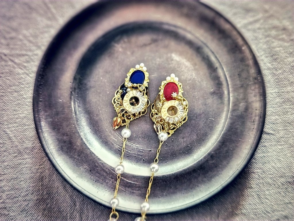 SALE始めました! 非公式 第五人格 白黒無常 タッセルイヤリング