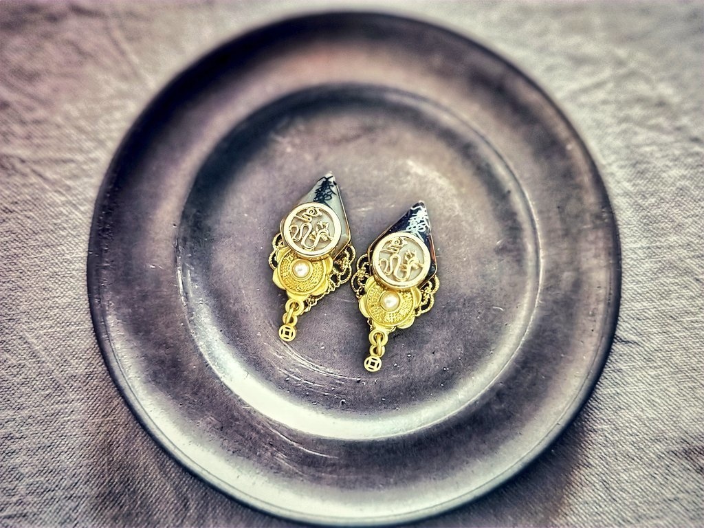 SALE始めました! 非公式 第五人格 白黒無常 タッセルイヤリング