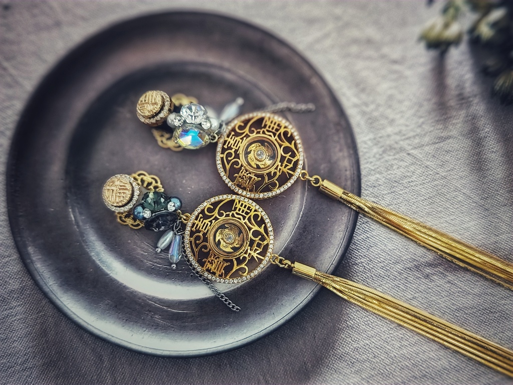 SALE始めました! 非公式 第五人格 白黒無常 タッセルイヤリング