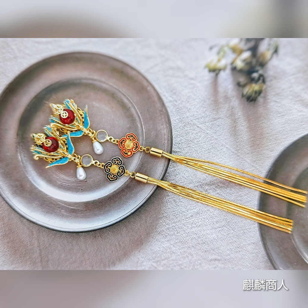 SALE始めました! 非公式 第五人格 白黒無常 タッセルイヤリング