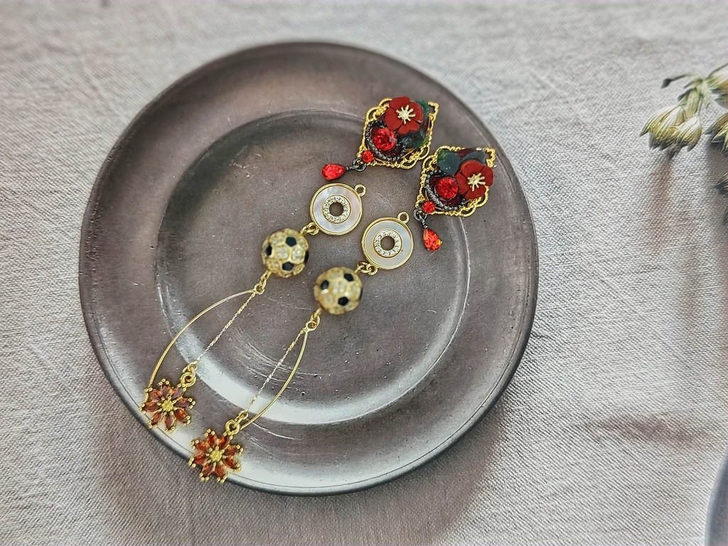 SALE始めました!! 月スパコミ頒布 非公式 ブルーロック キャラクター イヤリングピアス