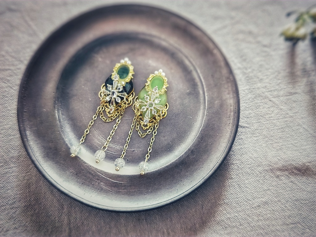 SALE始めました!! 月スパコミ頒布 非公式 ブルーロック キャラクター イヤリングピアス