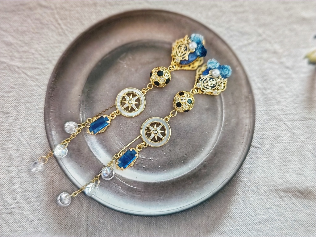 SALE始めました!! 月スパコミ頒布 非公式 ブルーロック キャラクター イヤリングピアス