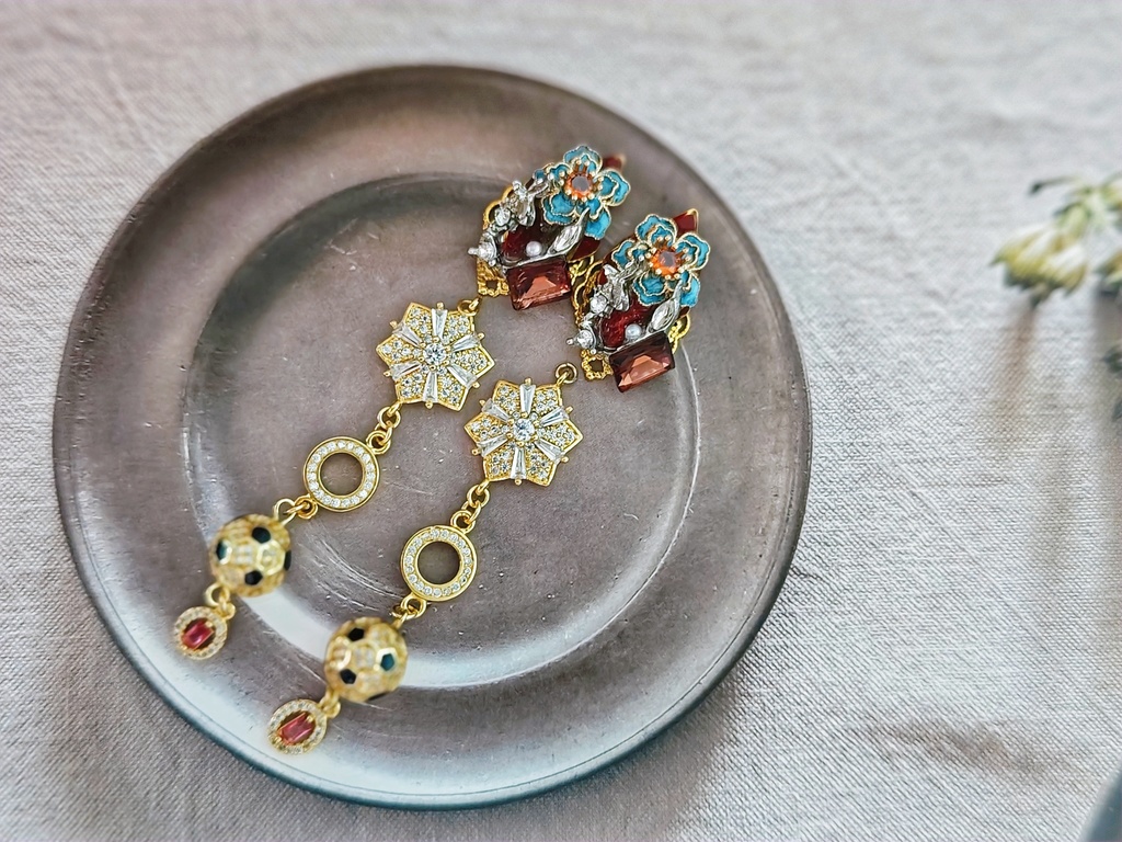 SALE始めました!! 月スパコミ頒布 非公式 ブルーロック キャラクター イヤリングピアス