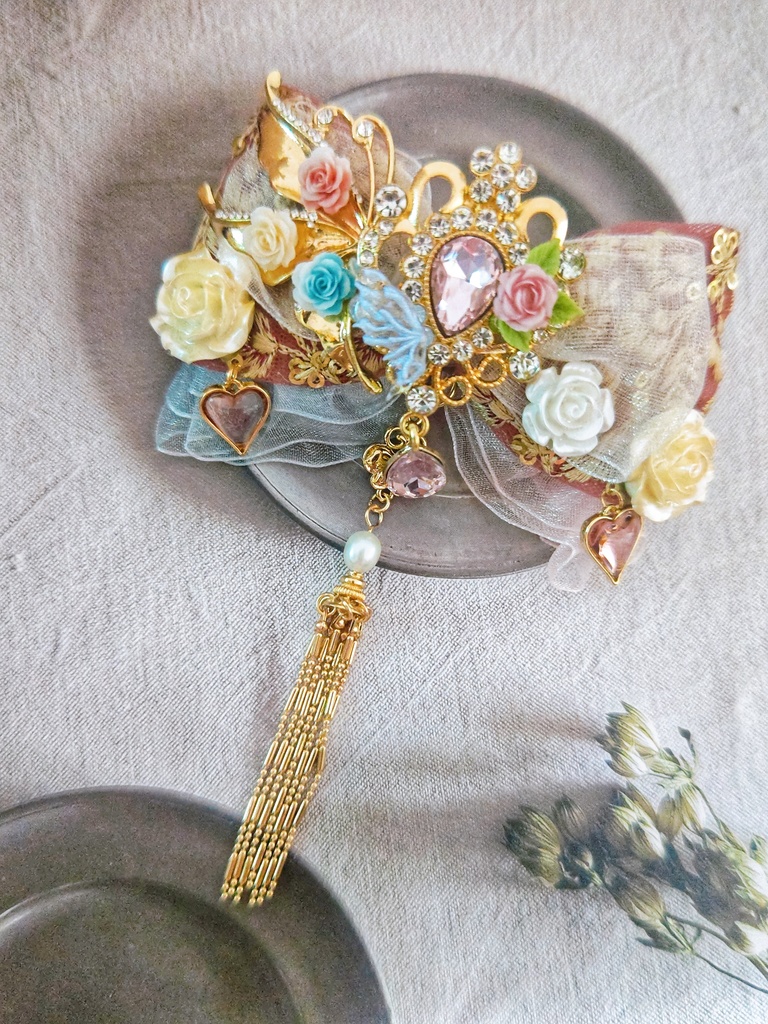 SALE始めました! 非公式 第五人格 リボンブローチ サバイバー