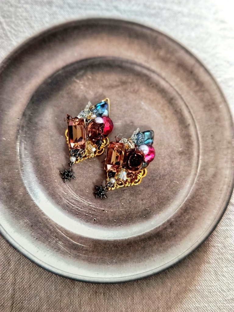 3/6更新 非公式 ブルーロック モチーフ イヤリングピアス