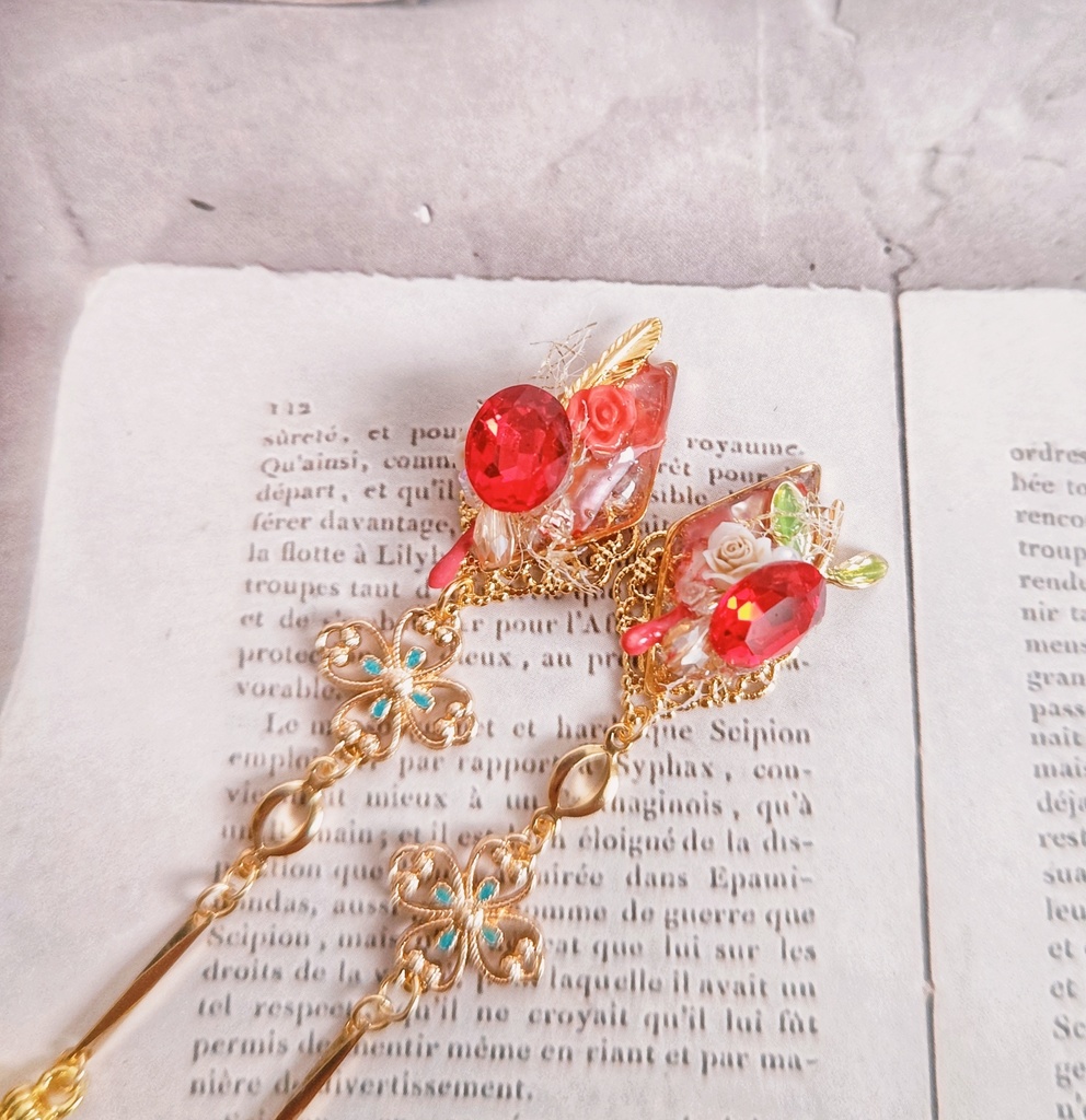 10/30更新 非公式 ブルーロック モチーフ イヤリングピアス