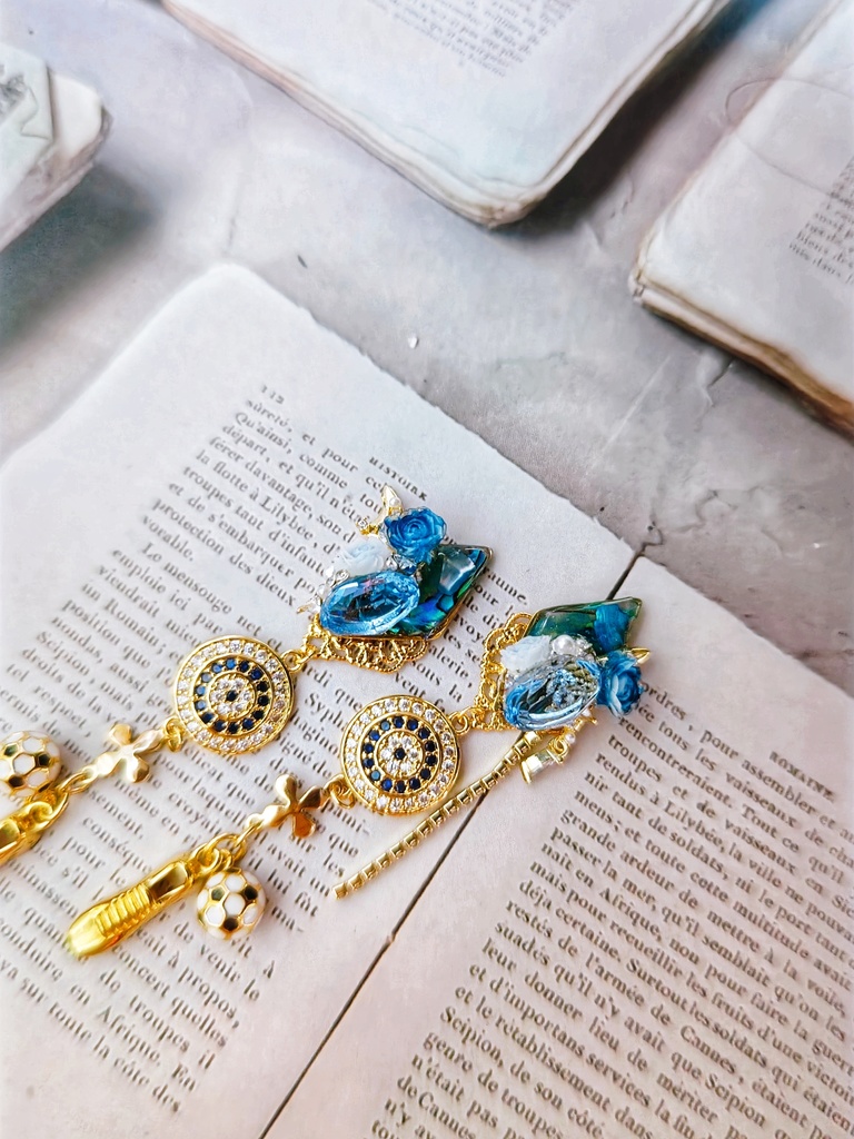 10/30更新 非公式 ブルーロック モチーフ イヤリングピアス