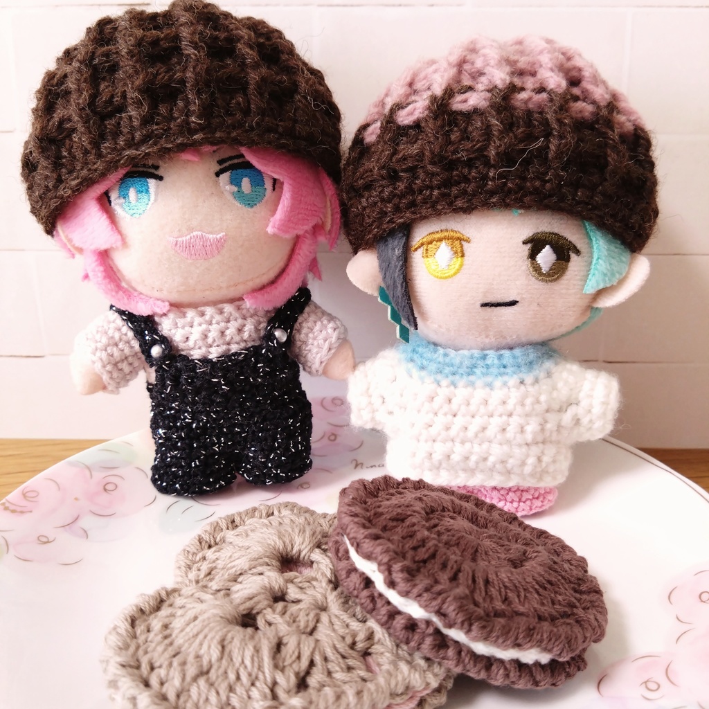 ワッフル編みニット帽&クッキーサンドのモチーフ