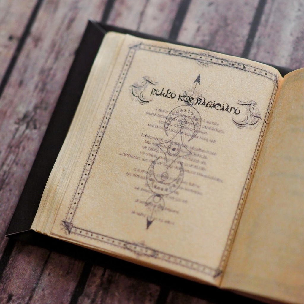 開き豆本「大魔女の教え」