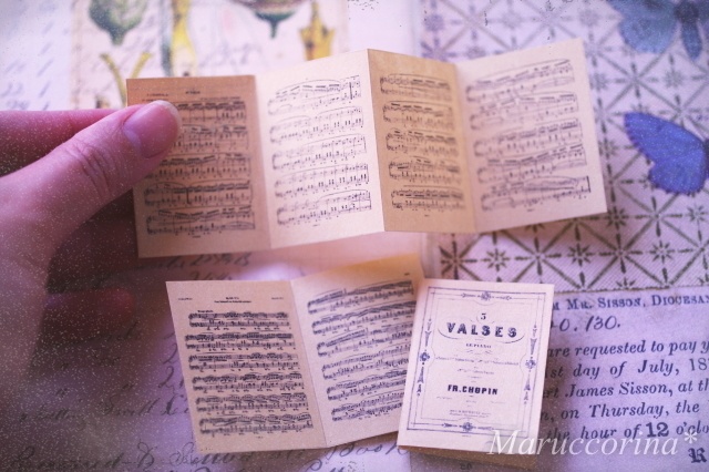 ミニチュア楽譜セット